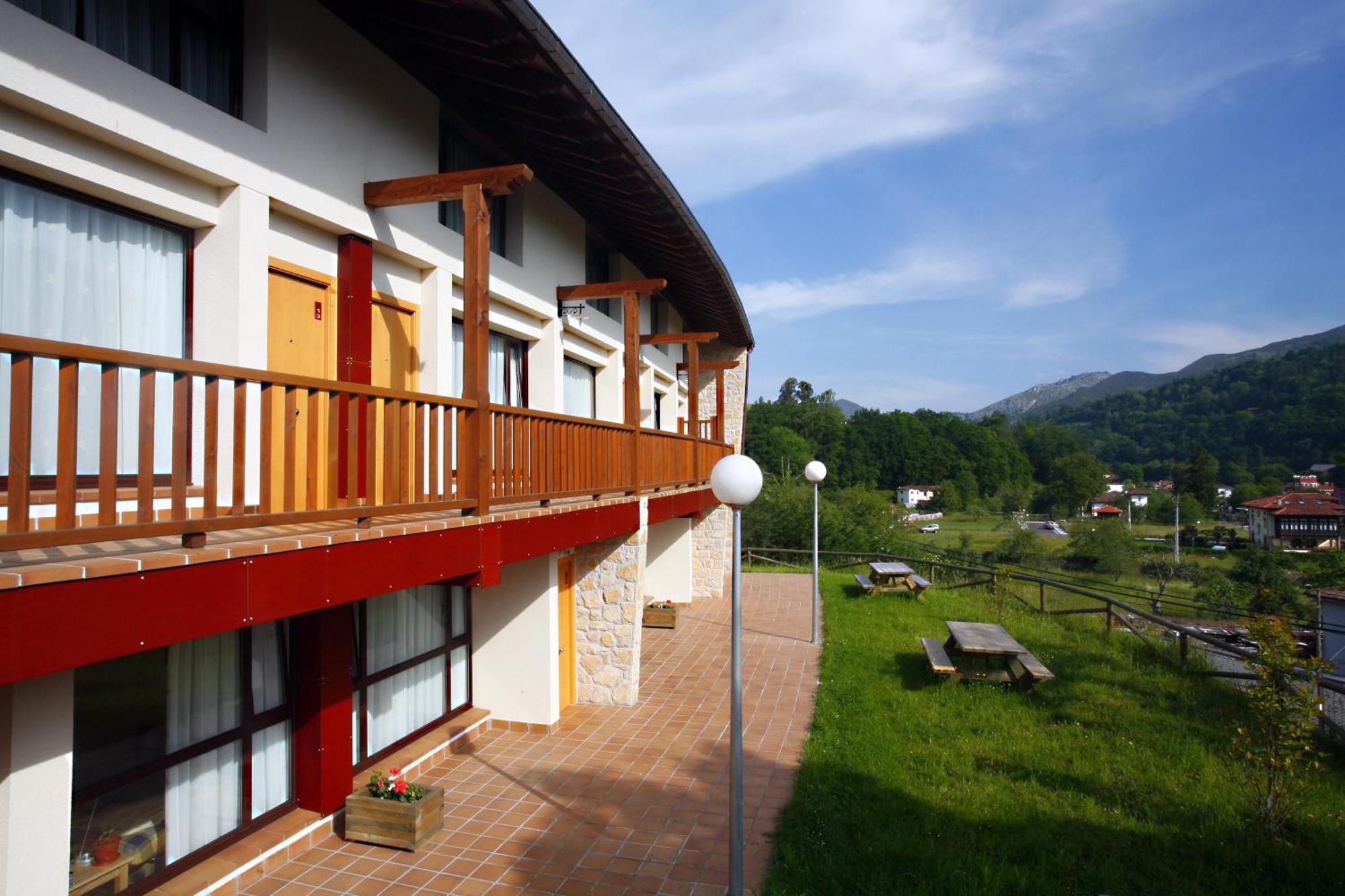 Apartamentos Aldea Del Puente Onís Exterior foto