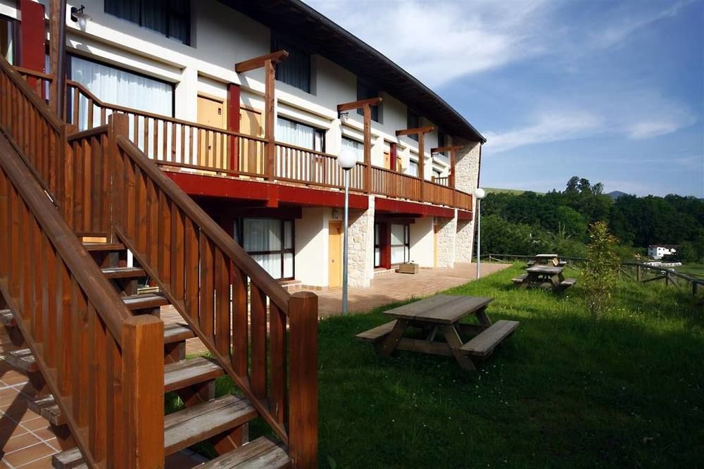Apartamentos Aldea Del Puente Onís Exterior foto